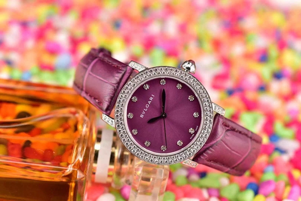 ブルガリ時計正面デザイン